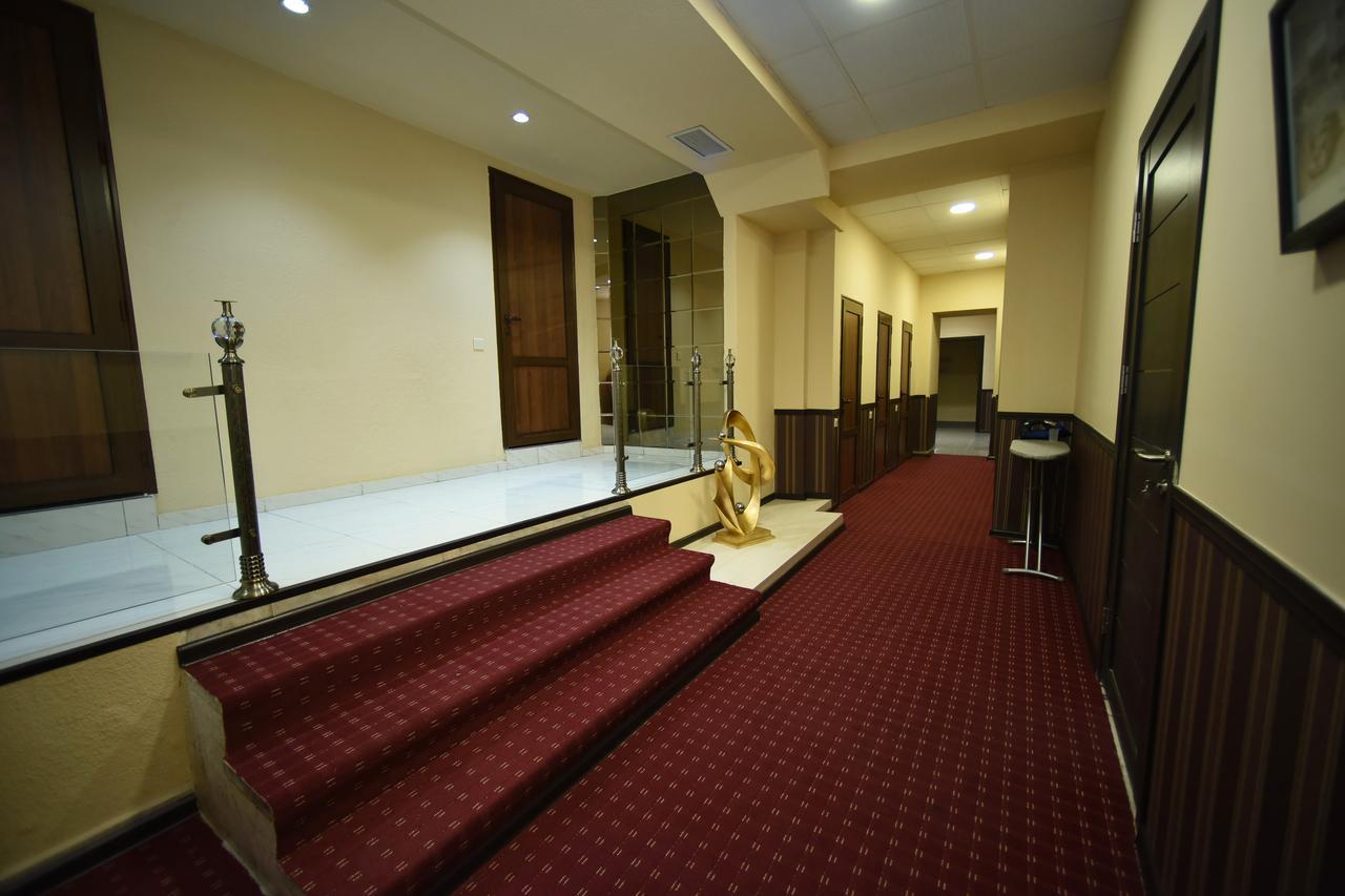 Yerevan Inn Hostel Exteriör bild
