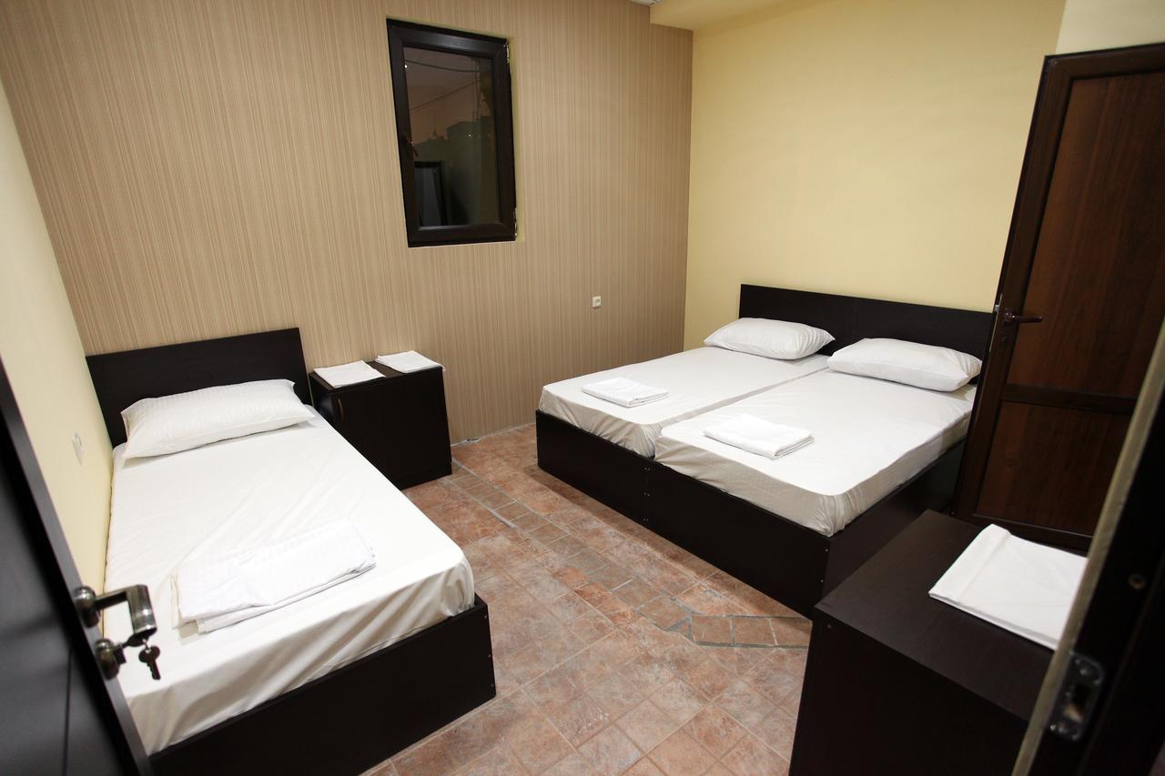 Yerevan Inn Hostel Exteriör bild